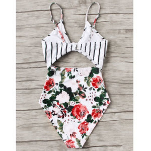 💋 Host Pick💋Cute Floral Print Monokini - Picture 2 of 3